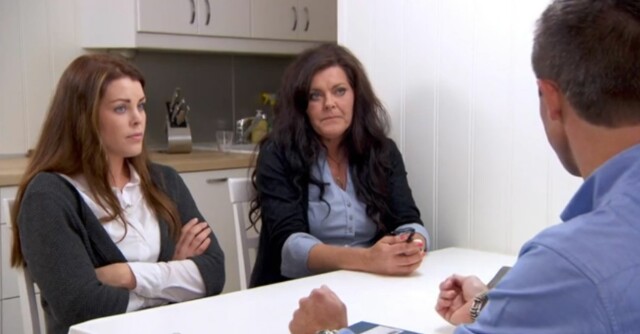 MYE HJELP FRA DATTEREN: De siste årene er det Miras datter Anne-Beth som har følt seg som moren i familien, grunnet Miras økonomiske problemer. Foto: Skjermdump TV3 MYE HJELP FRA DATTEREN: De siste årene er det Miras datter Anne-Beth som har følt seg som moren i familien, grunnet Miras økonomiske problemer. Foto: Skjermdump TV3